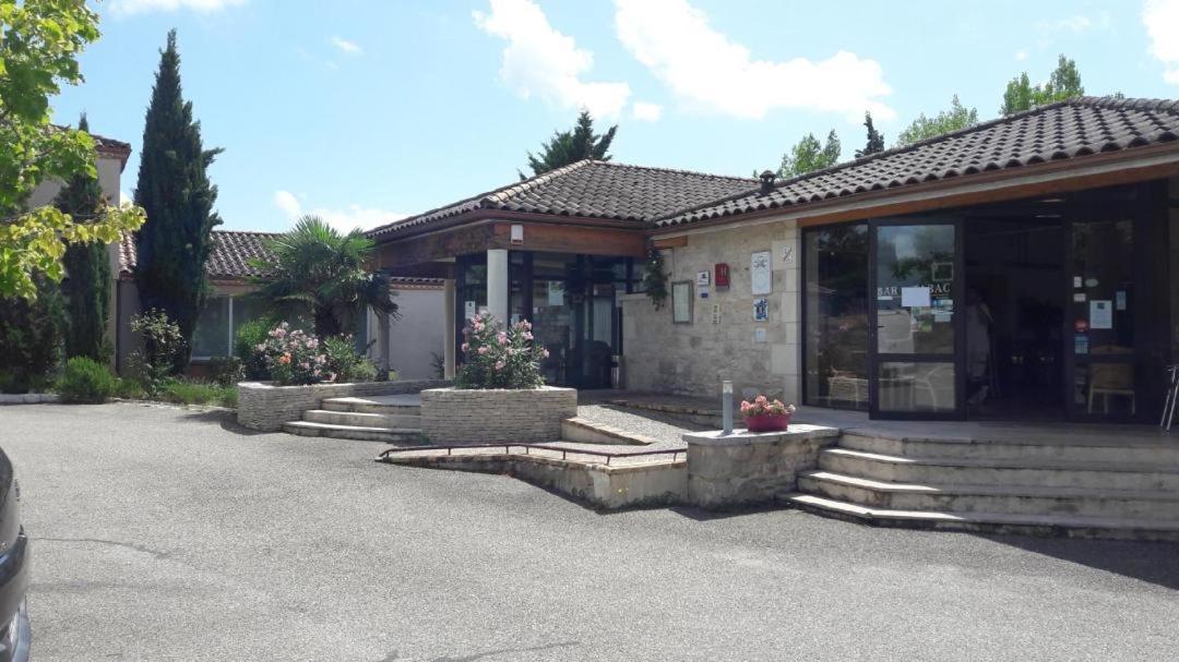 Logis Hotel La Bergerie Hotel 3 Etoiles Restaurant Savoureux Saint-Pierre-Lafeuille Exterior foto